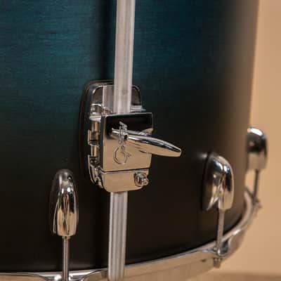 Gretsch Renown 16x18 Satin Antique Blue Burst Floor Tom image 9