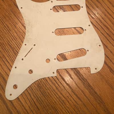 11 Hole Stratocaster SSS Pickguard - Cream image 2