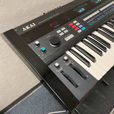 Akai AX80 image 2