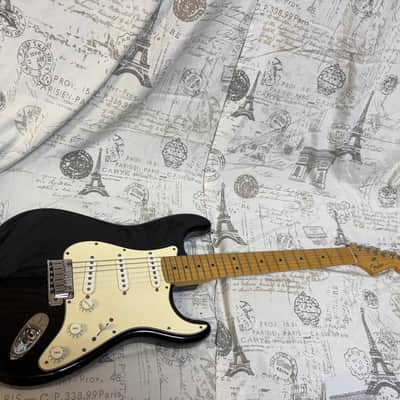 2001 Fender American Standard Stratocaster with Maple Fretboard Black Finish Original Case image 6