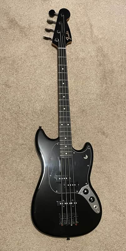 Fender FSR Blackout Mustang Bass 2019 - Black