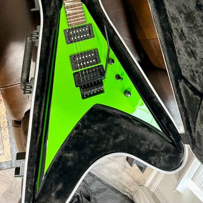 Jackson X Series KVXMG King V with Laurel Fretboard 2020 - Present - Slime Green with Black Bevels image 2