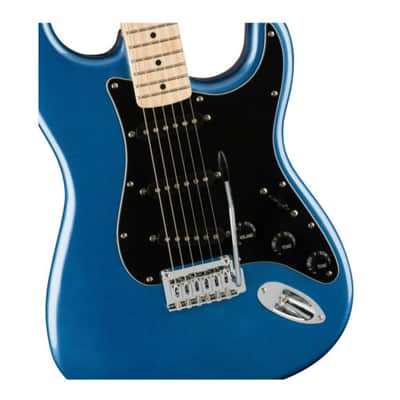 Fender Squier Affinity Series Stratocaster 6-String Electric Guitar (Right-Handed, Lake Placid Blue) image 4