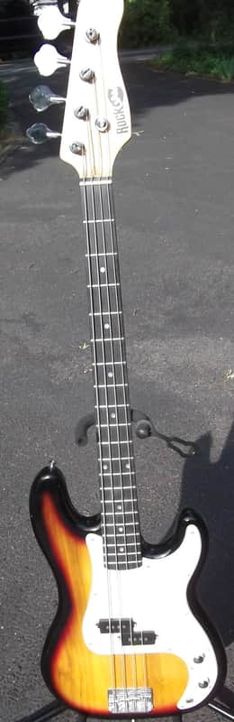 Beginner RockJam P Style Bass Guitar Tri Color Sunburst image 1