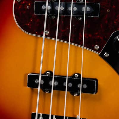 Fender Vintera III Early '70s Jazz Bass - 3-Color Sunburst with Gig Bag image 9