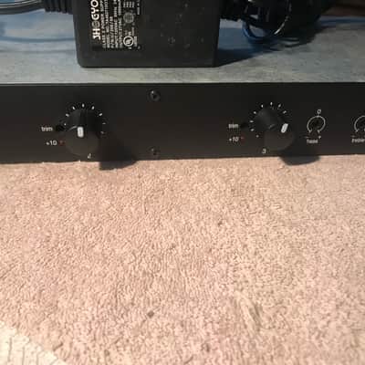 Biamp 301 Mic / Line mixer for commercial sound. Includes power supply, 7 connectors and rack mount bolts and washers. image 9