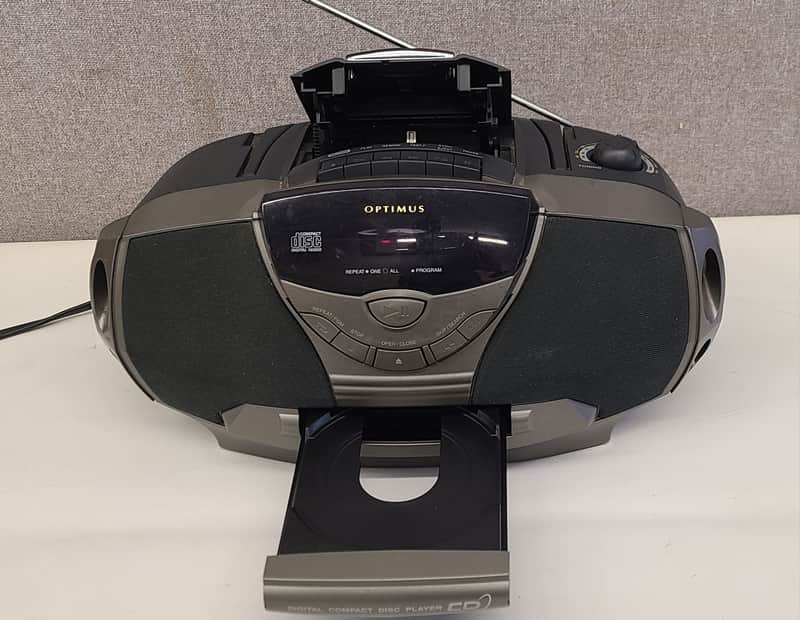 Optimus 14-516 Portable CD Player Cassette Recorder AM/FM Radio Boombox Tested image 1