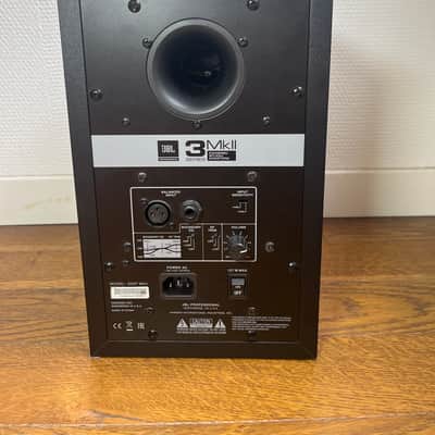 JBL 305P MkII 5" Studio Monitor - Black image 2