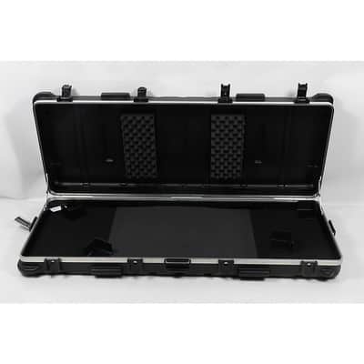 SKB SKB-5820W 88-Key Keyboard Case with Wheels Regular image 3