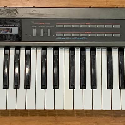 Roland Alpha Juno-2 61-Key Programmable Polyphonic Synthesizer 1985 - 1988 - Black