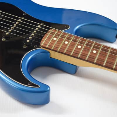 Fender Prodigy II with Rosewood Fretboard 1992 - Lake Placid Blue image 5