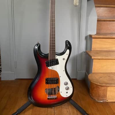 Mosrite Bass 1966 - Ventures style - Sunburst image 1