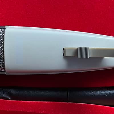 Sennheiser MD 421-2 in original case. Early to mid 1960’s (script style logo & serial 24733). Mint condition. image 4