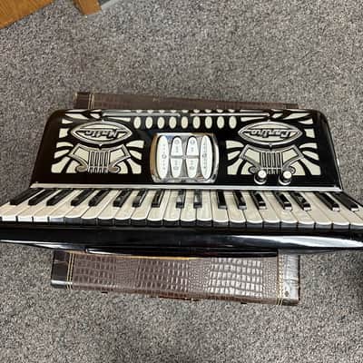 Centro Matic Piano Accordion Mod. 20B image 10