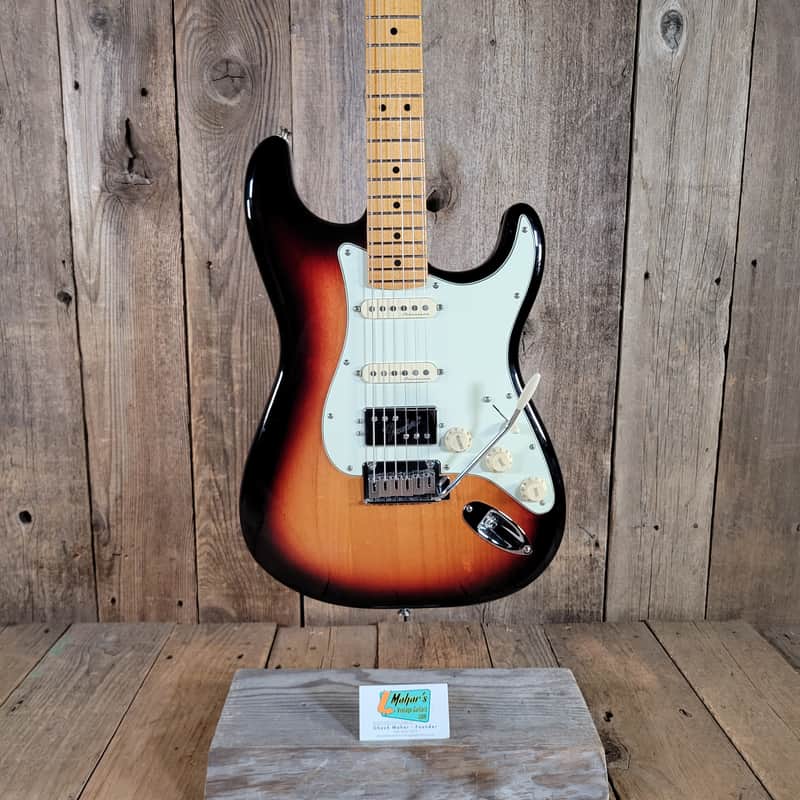 Fender Player Plus Stratocaster HSS 2021 w/ Gig Bag, Near Mint - Sunburst