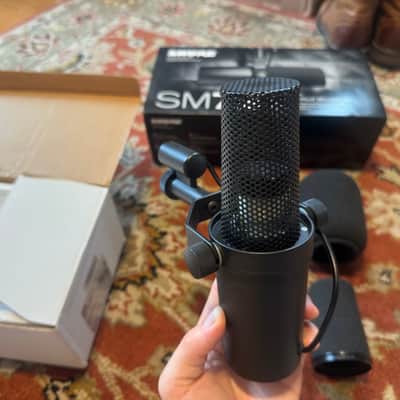 Shure SM7B Cardioid Dynamic Microphone 2001 - Present - Black image 4