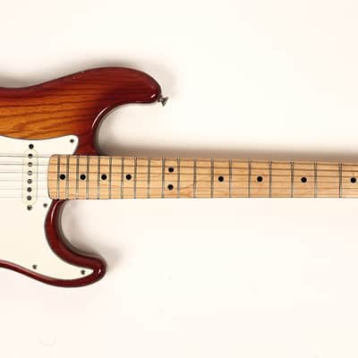 Fender Stratocaster with Maple Fretboard 1979 - 1981 - Sienna Sunburst image 16