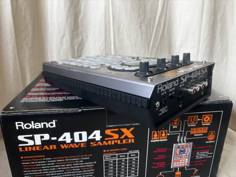 sp404sx　Roland Roland SP-404SX Linear Wave Sampler SP404SX w/ box, SD card, power