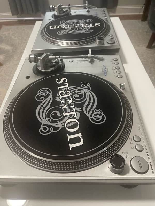 Stanton STR8-100 Direct Drive Turntables - Silver image 1
