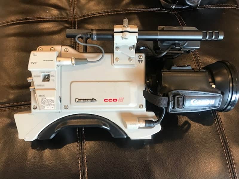 Panasonic WV-F300 300 CLE CCD III Color Video Camera image 1