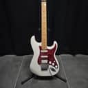 Fender Player Stratocaster Floyd Rose HSS with Maple Fretboard - Polar White