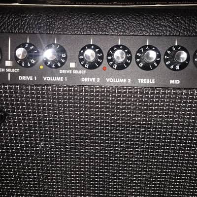 Fender  Stage 1000 Combo Amp image 4