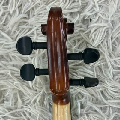 Stradella MV-1411 1/2-Size Violin Outfit –  Case, Bow & Shoulder Rest included image 3
