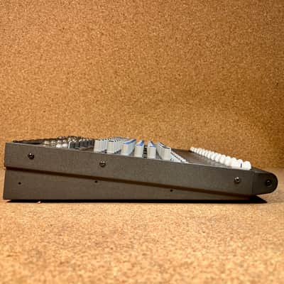 Mackie 1402-VLZ Pro 14-Channel Mic / Line Mixer  – Warranty image 14