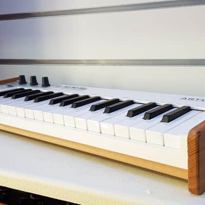 Arturia Keystep Solid Oak Stand from Synths And Wood image 5