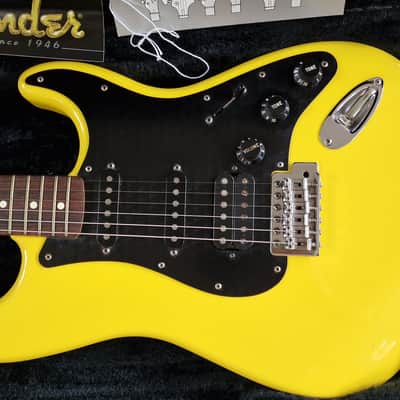 Fender Stratocaster 2005 Graffiti Yellow HSS Limited Special Edition 1 of 100 Fat Strat FSR electric guitar image 5