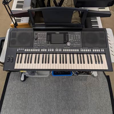 Yamaha PSR-S950