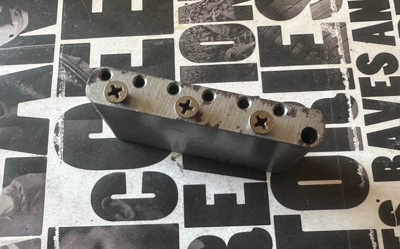 Fender Stratocaster bridge trem block