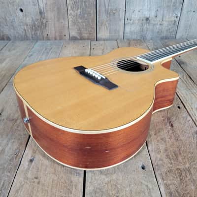 Larrivee OMV-03 2004 Mahogany W/ stock pickup system & hard case- Natural image 9