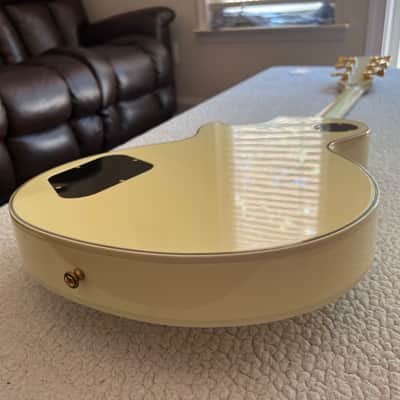 Gibson Les Paul Custom 2008 - Alpine White, pin stripe image 10