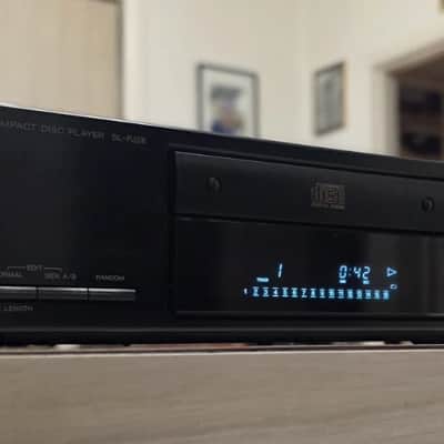 VINTAGE TECHNICS SINGLE DISC CD PLAYER/MADE IN JAPAN image 1