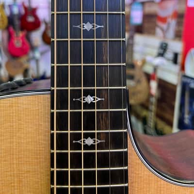 Taylor 314ce V-Class Grand Auditorium Acoustic-electric Guitar - Natural image 10