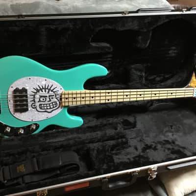Music Man StingRay Basse, Mike Herrera Artis Series. image 3