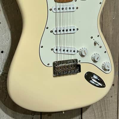 NEW Fender Limited Edition FSR Player II Stratocaster ,Roasted Maple Fingerboard, Custom Shop Fat 50's ,Olympic White, Independent Music Shop Exclusive ! image 3