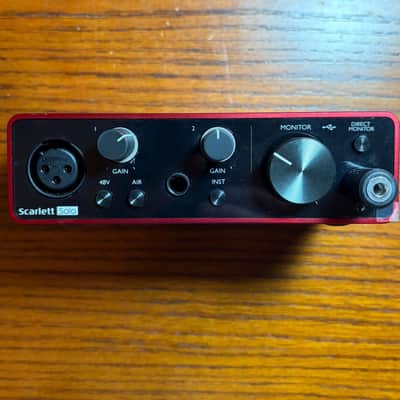Focusrite Scarlett Solo 3rd Gen USB Audio Interface 2019 - Present - Red / Black image 2