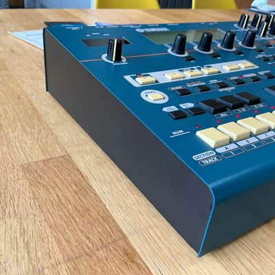 Yamaha RM1x Sequence Remixer 2000s - Blue image 5