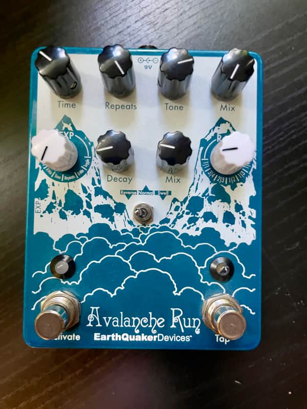 EarthQuaker Devices Avalanche Run Stereo Reverb & Delay with Tap Tempo V2