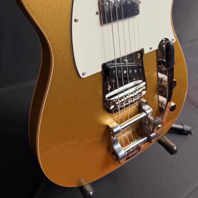 Squier Classic Vibe Custom Telecaster SH Electric Guitar Aztec Gold w/ Bigsby image 5