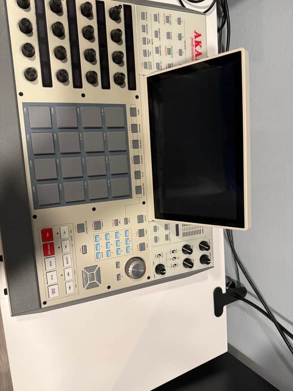 Akai MPC X Special Edition Standalone Sampler / Sequencer 2023 - Present - Grey image 1