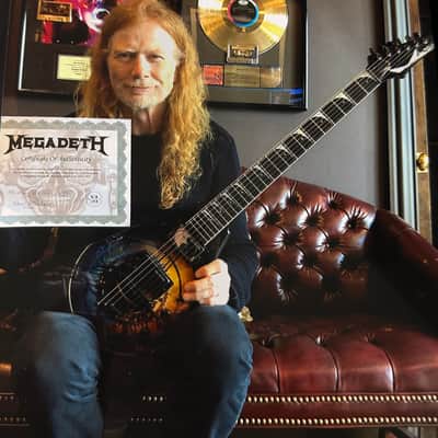 Dean USA Dave Mustaine Owned Tour Guitar Signed with Pics & COA image 3