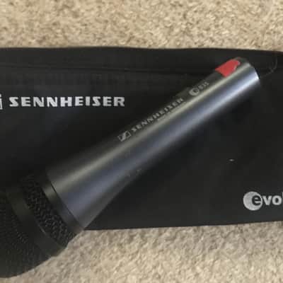 Sennheiser e835 Dynamic Handheld Cardioid Microphone