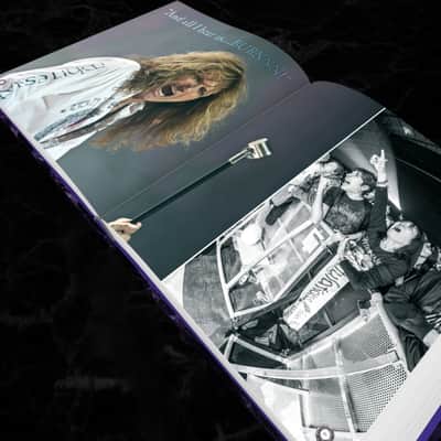 Whitesnake Photo Book (David Coverdale Autograph) The Purple Tour Book NEW image 4