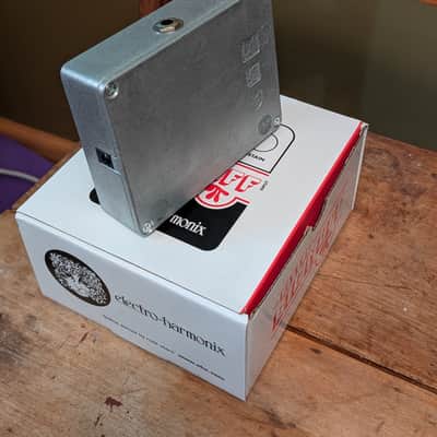 Electro-Harmonix Little Big Muff Pi Distortion / Sustainer 2006 - Present - Gray / Black / Red image 5