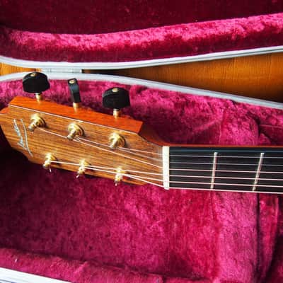 2011 Lowden F-32, AAA Sitka spruce top, Rosewood body, LR Baggs mic + Hiscox OHSC image 11