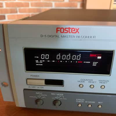 Fostex D-5 Digital Master Recorder image 2