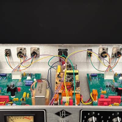 Universal Audio 2-1176 Stereo/ Dual Mono Compressor / | Reverb